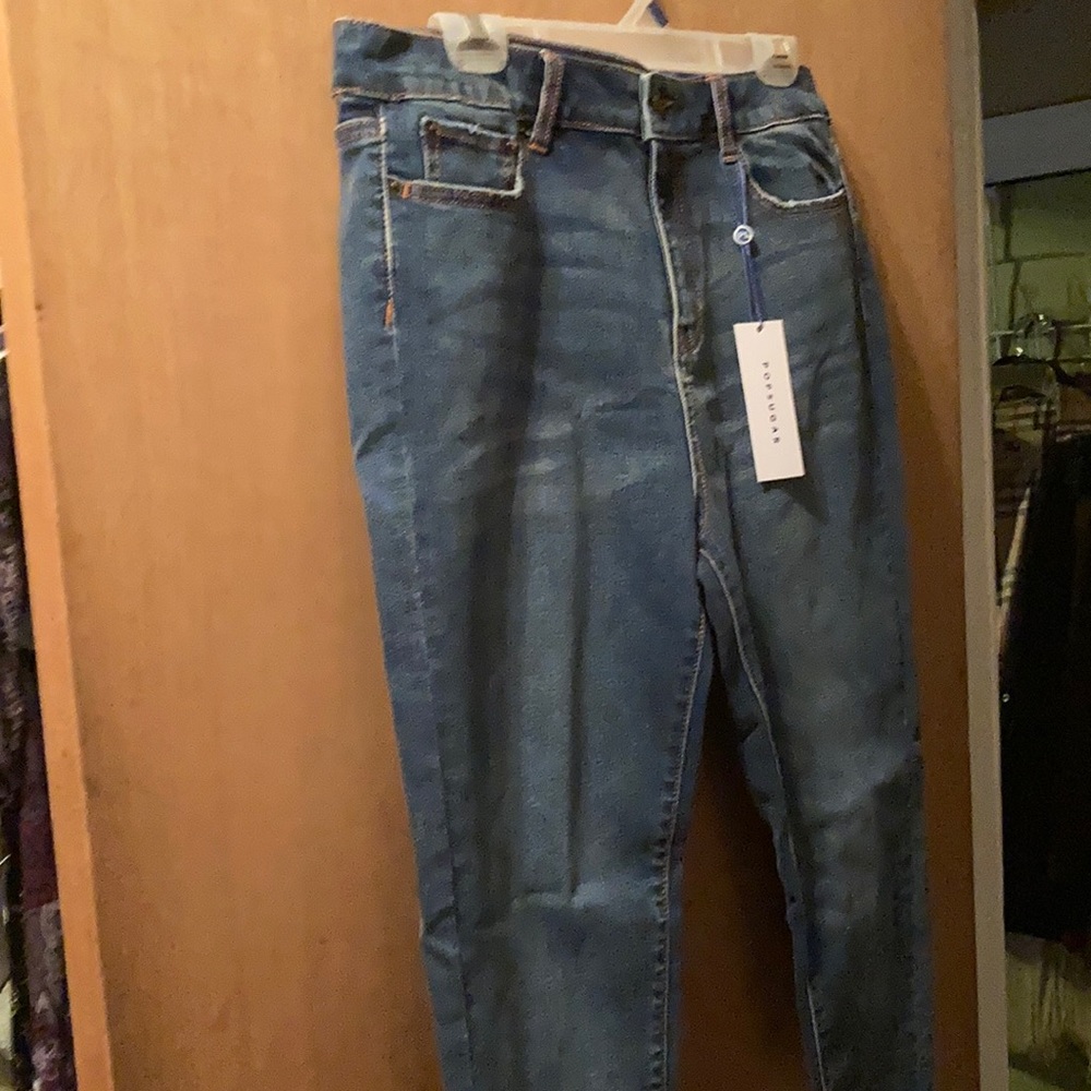 NWT. Women’s skinny jeans. Stretch. Blue